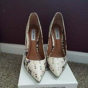 Steve Madden Natural Snake Pumps
